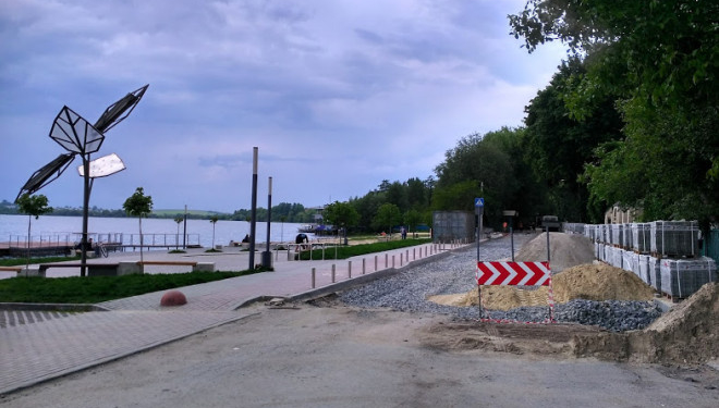 Який “марафет” наводять на Білецькій у Тернополі (фотофакт)