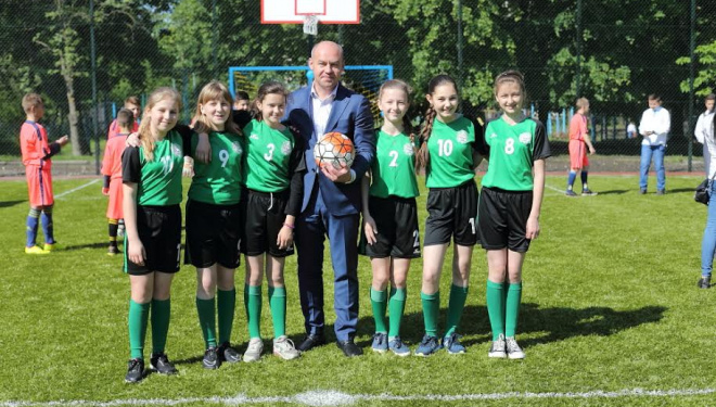 У Тернополі з’явився оновлений спортивний майданчик