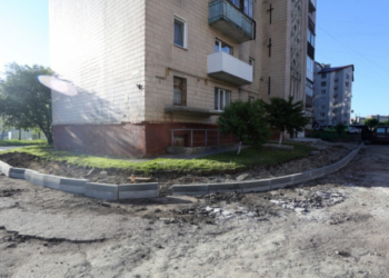 У Тернополі взялися ремонтувати ще один двір на “Алясці”