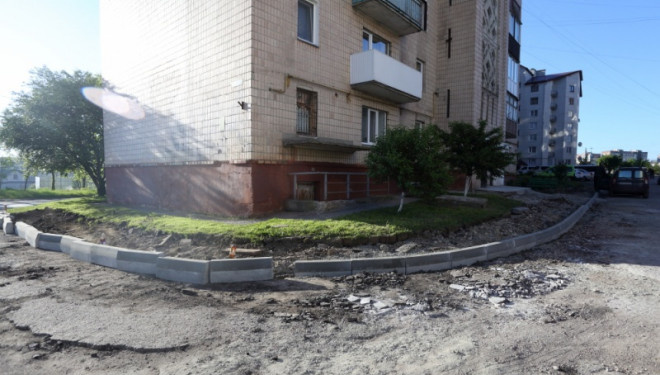 У Тернополі взялися ремонтувати ще один двір на “Алясці”
