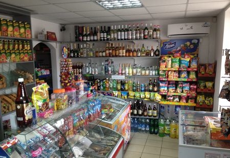 Злодійка майстерно винесла з магазину “здобич”, а продавці ні про що не здогадувалися