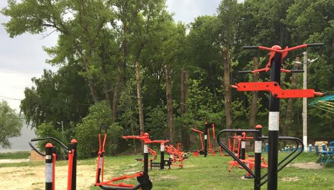 Ігор Гуда виконав обіцянку: на Дальньому пляжі Тернопільського ставу новенькі тренажери