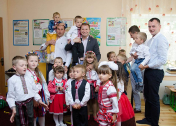 У Козівському районі відкрили дитсадок, якого чекали сім років (відео)