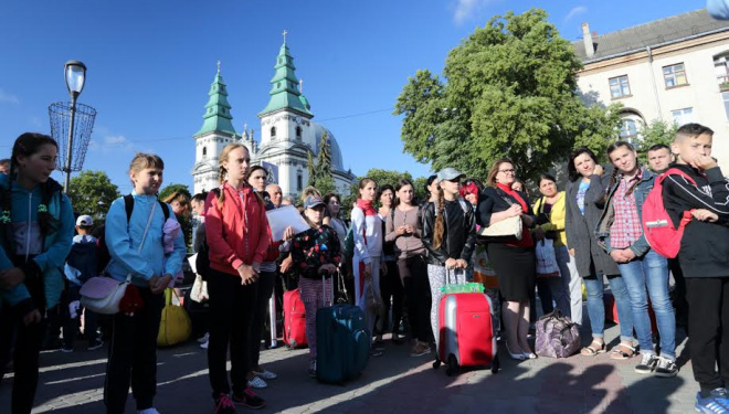 Діти учасників АТО з Тернополя вдруге поїхали на відпочинок до моря