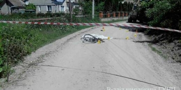 Під колесами трактора загинув велосипедист