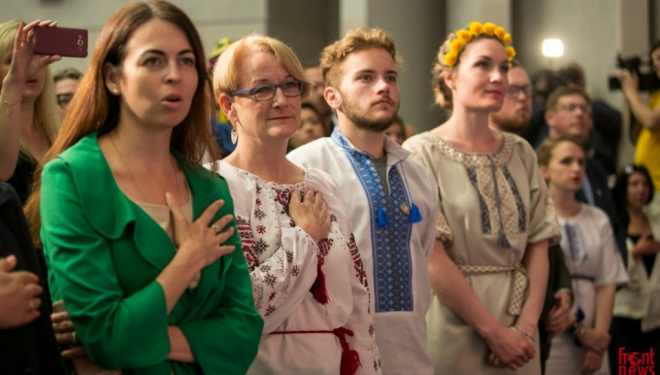 Великий експеримент: американка два роки житиме у Тернополі