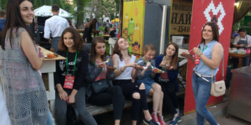 Як працювалося волонтерам фестивалю “Галицька дефіляда”? (декілька щасливих емоцій)