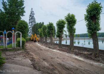 Біля острівка “Чайка” розпочали ремонт пішохідної алеї (ФОТО)