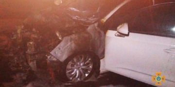 У Тернополі згорів автомобіль (фотофакт)