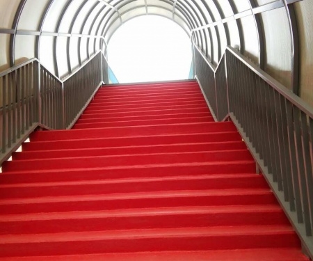 В Тернополі відкрили частину пішохідного мосту біля залізничного вокзалу