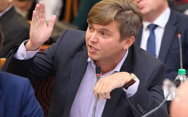 Депутат міської ради систематично обкрадав комунальне підприємство, де він був директором (фотодокази)