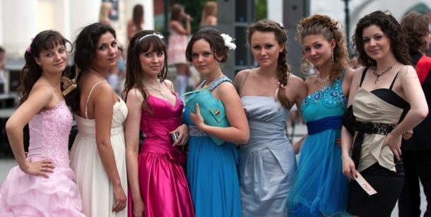 Цьогоріч у святковій колоні йтиме 1173 випускники