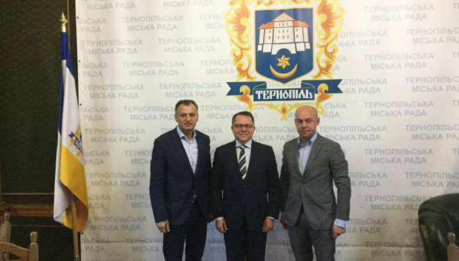 Очільник Тернополя Сергій Надал зустрівся з Послом України в Аргентині Юрієм Дюдіном