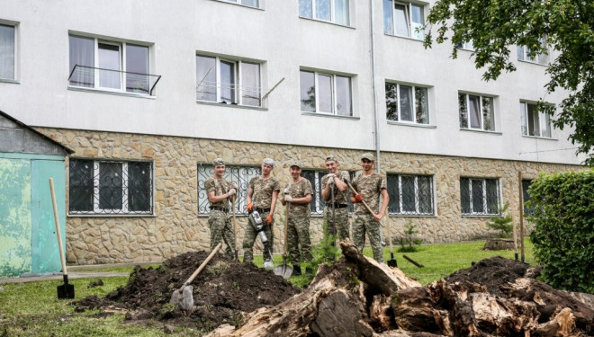 Як тернопільські студенти порядок наводили