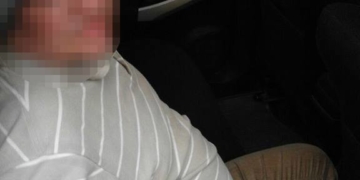 У центрі Тернополя невідомий чоловік погрожував людям пістолетом