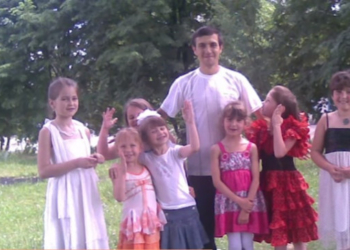 Щоб врятувати життя молодого вчителя потрібні гроші на лікування (відео)