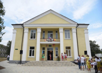 У Трибухівцях урочисто відкрили будинок культури (фото)