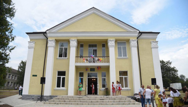 У Трибухівцях урочисто відкрили будинок культури (фото)