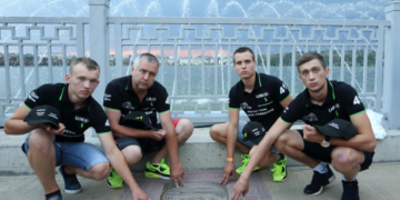 У Тернополі відкрили пам’ятний знак Чемпіону Європи з водно-моторного спорту Массімо Россі (фото)