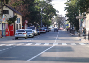 У Тернополі на дорозі з’явилося три смуги руху