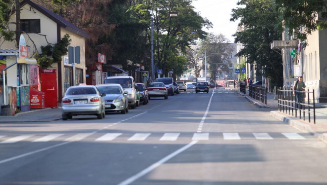 У Тернополі на дорозі з’явилося три смуги руху