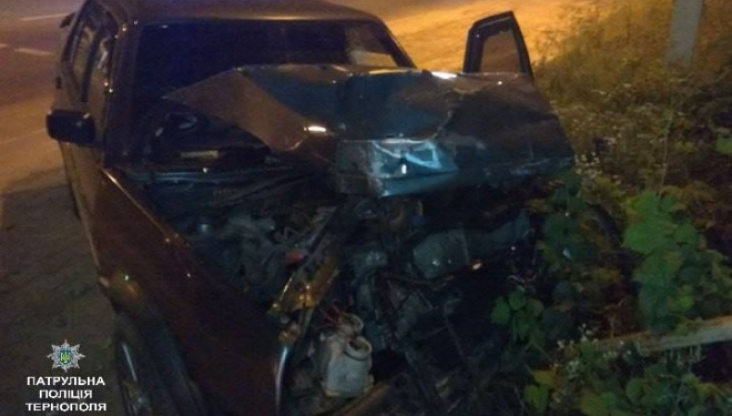 На вулиці Будного у Тернополі п’яний 28-річний водій потрапив у ДТП (ФОТО)