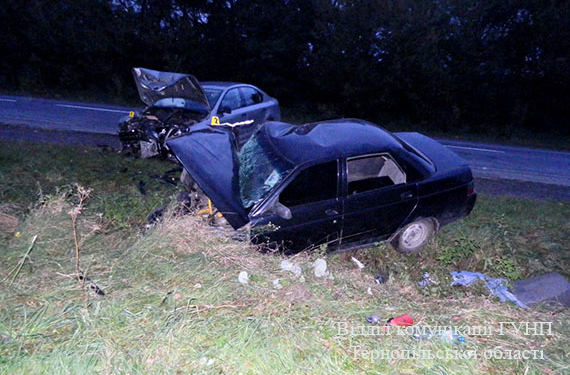 П`яний водій виїхав на зустрічну і врізався в автомобіль (ФОТО)