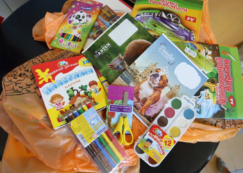 500 першокласників Тернополя отримали шкільні набори