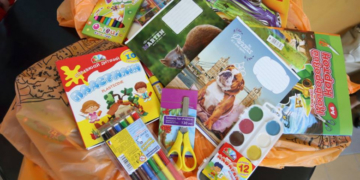 500 першокласників Тернополя отримали шкільні набори