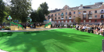 У Тернополі зявився чудовий сучасний майданчик (фотофакт)