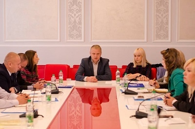 На Тернопільщині обговорили актуальні питання щодо протидії торгівлі людьми (фото)