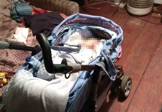У Тернополі виявили голодних дітей, яких часто їх мати залишала самих