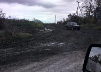 Чоловік шокував фото, як виглядають на Тернопільщині дороги
