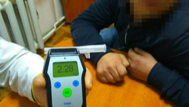 У Тернополі спіймали водія, який ледь тримався на ногах