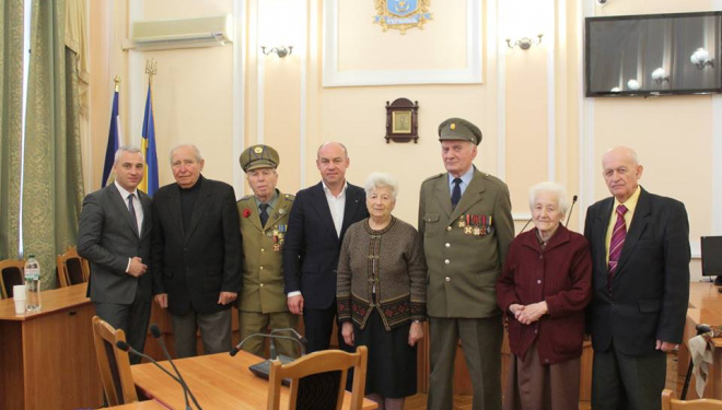 Ветеранам ОУН-УПА у Тернополі вручили подяки та цінні подарунки