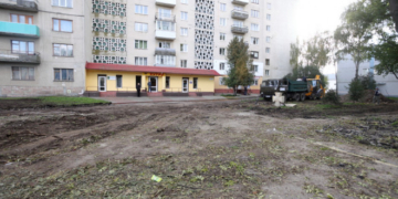 У Тернополі приступили до першої черги капітального ремонту скверу, який розташований поблизу площі Героїв Євромайдану