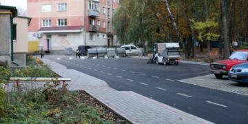 Як у Тернополі на глянц відремонтували ще один двір