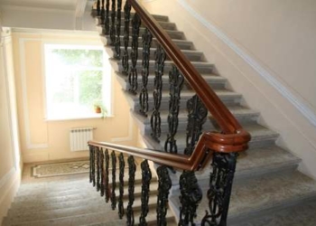 Падіння зі сходів вартувало життя мешканцю Тернопільщини