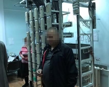 На Тернопільщині СБУ блокувала незаконну маршрутизацію міжнародного телефонного трафіку