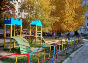 Як засяяв барвами дитячий майданчик у Тернополі