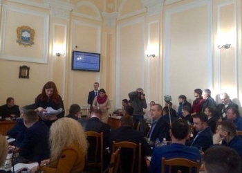 Незважаючи на провокації окремих «активістів», депутати на сесії прийняли важливі рішення для Тернополя