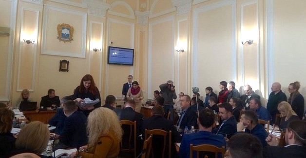 Незважаючи на провокації окремих «активістів», депутати на сесії прийняли важливі рішення для Тернополя