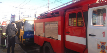 На дуже людному місці у Тернополі трапилася пожежа (фотофакт)