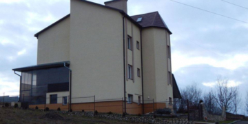 Унікальний соціальний будинок на Тернопільщині потребує допомоги