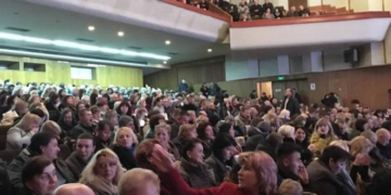 Звіт міського голови Сергія Надала зібрав рекордну кількість тернополян (фоторепортаж)