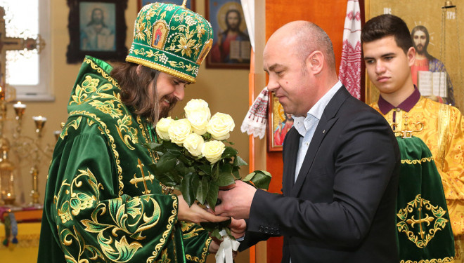 Архієпископа Нестора привітали з тезоіменинами