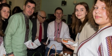 Тернопільські студенти організували благодійний ярмарок солодощів