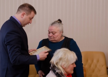 На Тернопільщині учасникам АТО вручили сертифікати на придбання квартир (фото)