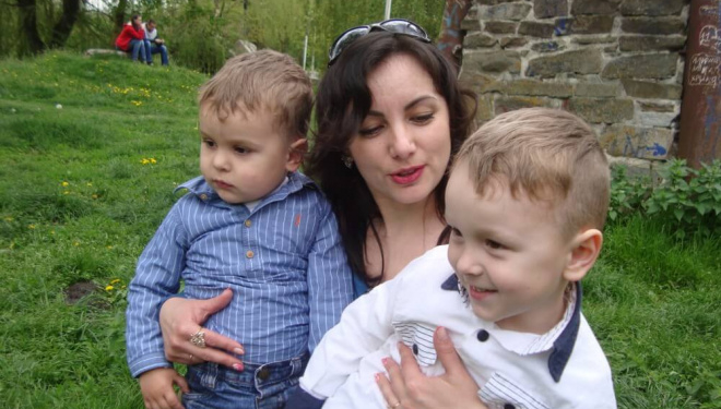 Тернопільська письменниця: «Закоханих жінок у натовпі видно, як янголів»