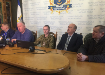 З Тернополя бійцям на передову передали понад 4 тонни подарунків